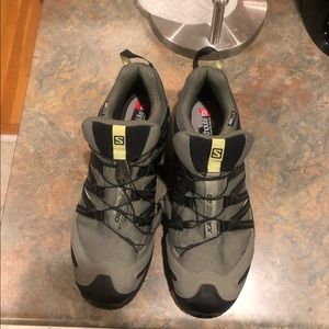 Men’s Salomon trail running shoes